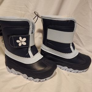 Kids snow boots NWT